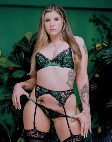 Isabel Moon