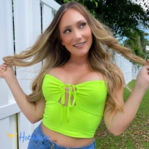 AJ Applegate Hotwife 🥵